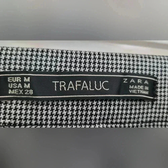 Zara Black & white Checkered Dress pants, size medium - Picture 10 of 13